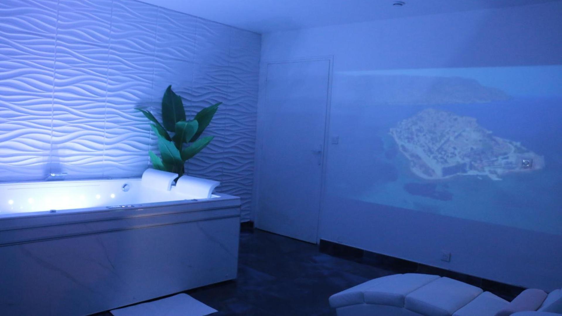 Dima Suite Jacuzzi Privatif Vedène Exterior foto